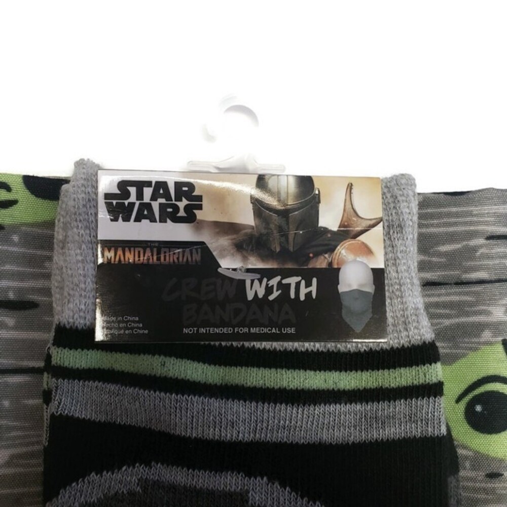 Star Wars Mens Shoe Size 6-12 THE MANDALORIAN THE CHILD Crew Socks Bonus Bandana - Picture 3 of 5
